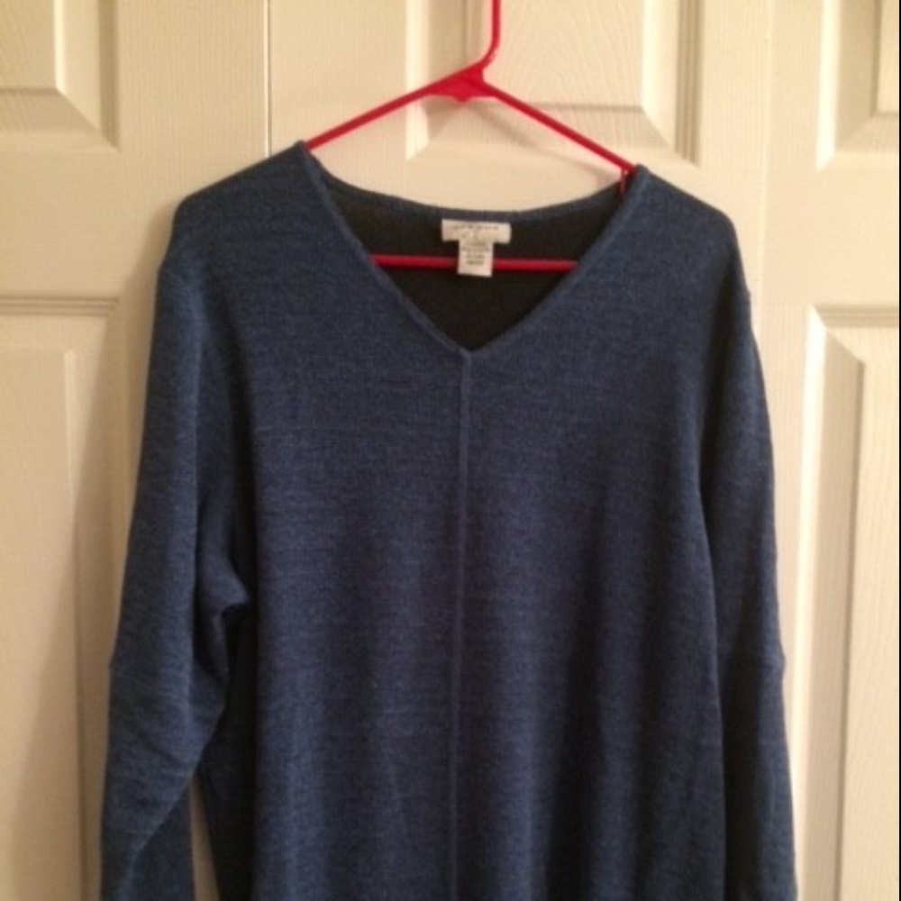 ✳️ Blue Long Sleeve Top  Size 18/20